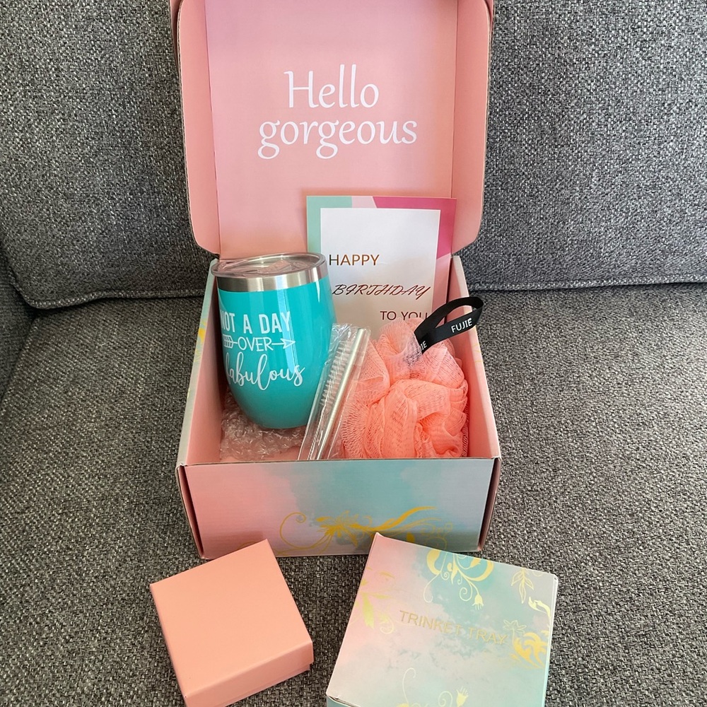 New Birthday Gift Set For Women View 2